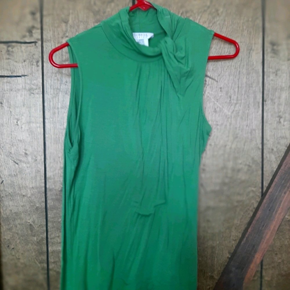 Sleeveless top
